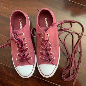 Maroon Converse size 9.5